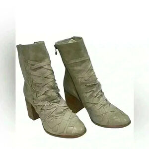 A.S. 98 Women's Gray Distressed Leather Woven Heeled Ankle Boots Size 37/ 6.5-7